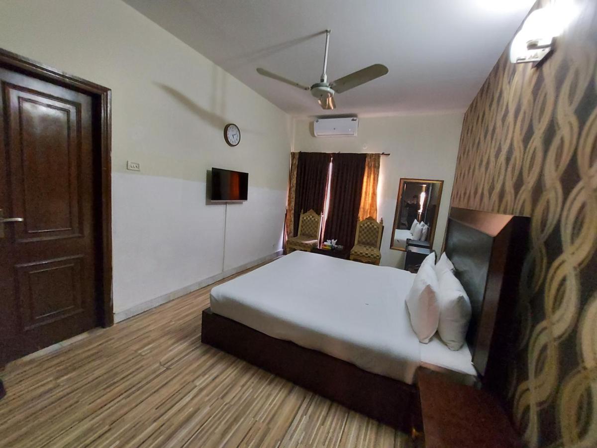 Casa Blanca Boutique Guest House Islamabad Eksteriør billede
