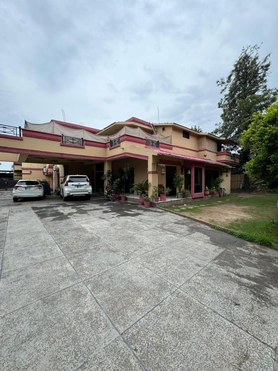 Casa Blanca Boutique Guest House Islamabad Eksteriør billede