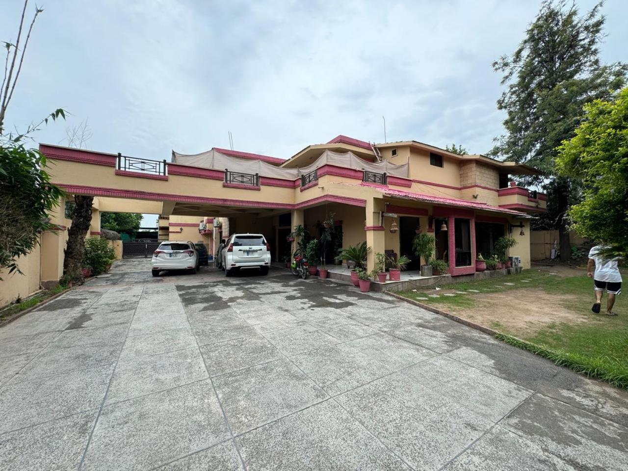 Casa Blanca Boutique Guest House Islamabad Eksteriør billede