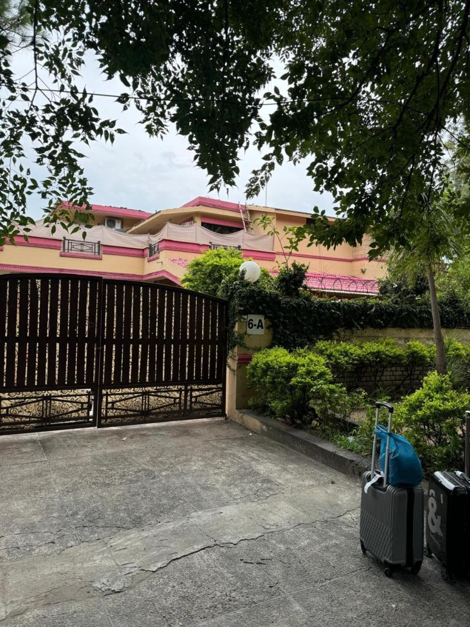 Casa Blanca Boutique Guest House Islamabad Eksteriør billede